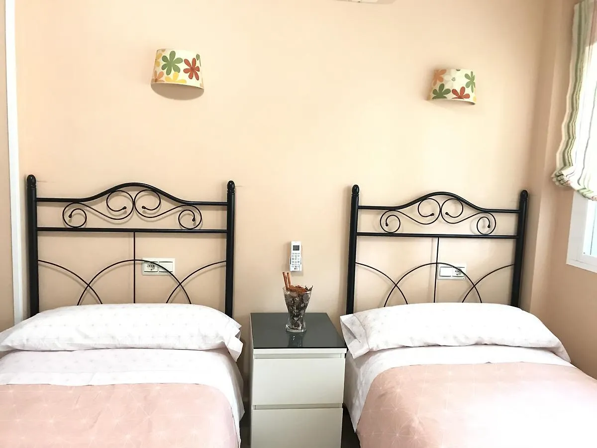 Apartamento Holidays On The Beach トレモリノス